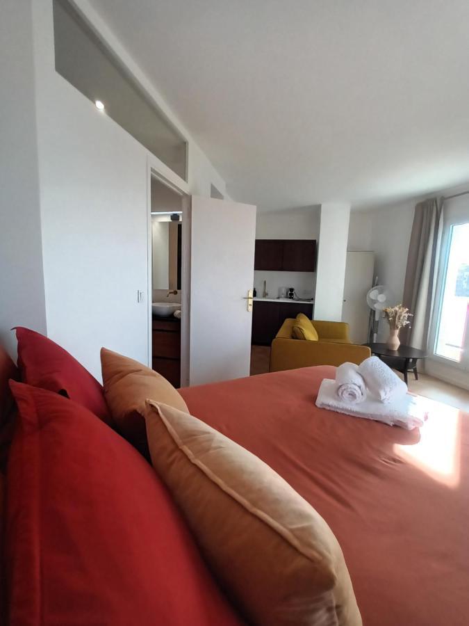 Paris Balcony Top Floor Room エクステリア 写真