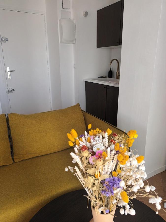 Paris Balcony Top Floor Room エクステリア 写真