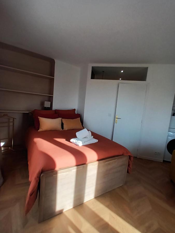Paris Balcony Top Floor Room エクステリア 写真